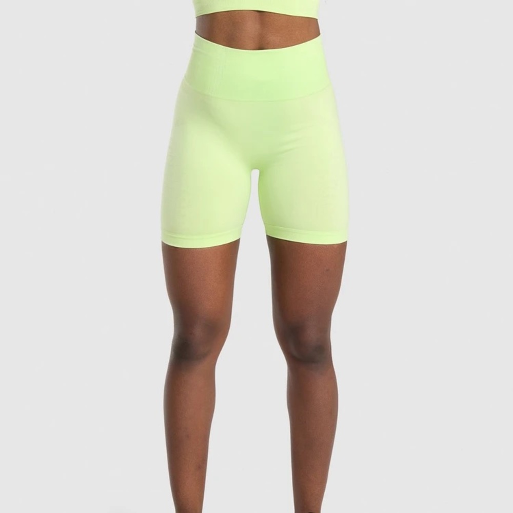 Gymshark Green/Light Green Apex Seamless Shorts :)